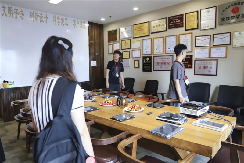 1570698283745611.jpg 640.webp (7).jpg