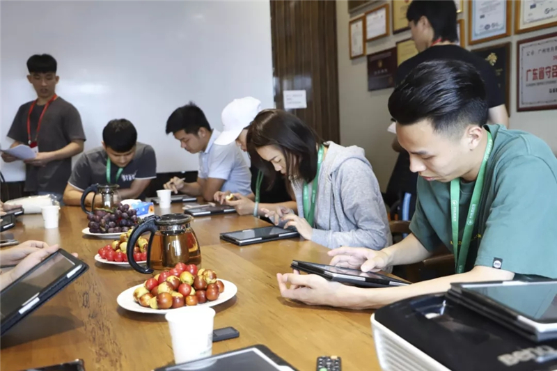 1570698355762781.jpg 640.webp (10).jpg